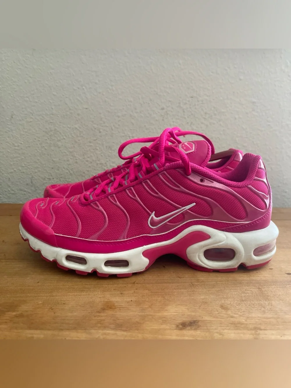 Nike Air Max Plus Women Pink/ White Sneaker Shoes DR9886 600 Sz 8